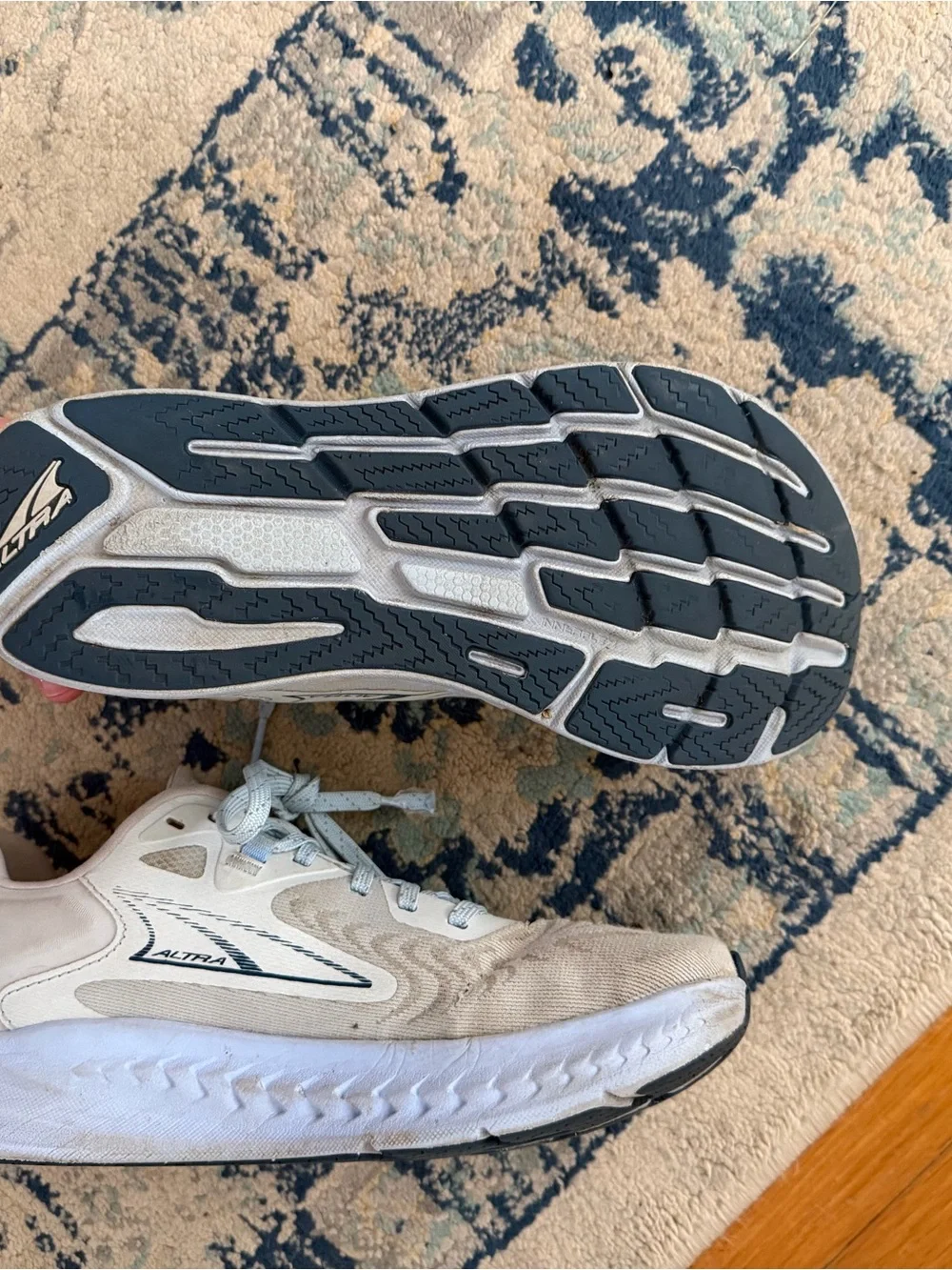 Altra Men's Light Gray and Pale Blue Road Running Shoes